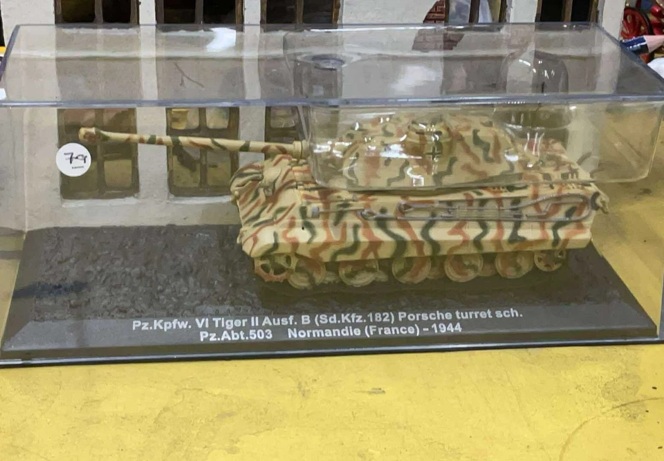 Deagostini Model Tank 1/72  Pz.Kpfw Tiger II Aust.B  Pic 79 - Image 1 of 1