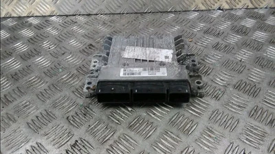 ECU Renault Grand Scénic III (JZ) 2012 237104451R - Immagine 1 di 3