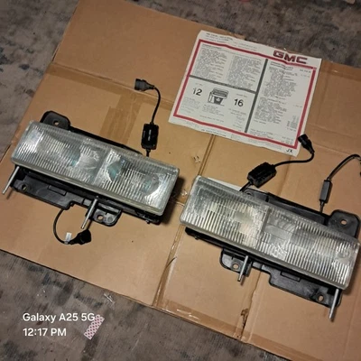 ✅ JUEGO DE PARES DE FAROS Y SOPORTES GMC SIERRA 1995-1999 OBS YUKON LUZ DE SELLADO LED ✅ Foto 1 de 4