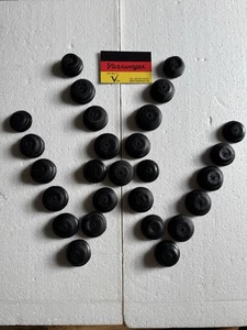 GENUINE VW GOLF JETTA SCIROCCO MK1 MK2 MIRROR CONTROL RUBBER BELLOWS GATOR BLACK - Picture 1 of 1