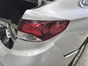 Used Right Tail Light Assembly fits: 2018 Hyundai Sonata US built quarter panel - Foto 1 di 24