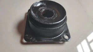 Mercedes Benz W108 W111 rear axle rubber mounting (used) - Picture 1 of 4