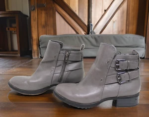 Old Navy Women's Moto Ankle Boots Grey Size 6 - Picture 1 of 7