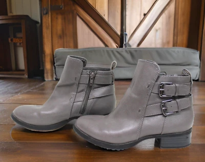 Botines de moto grises Old Navy para mujer talla 6 Foto 1 de 4