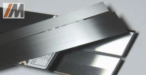 Molla in acciaio temprato C100S 1.1274 L: 300 mm; B: 50 mm; S: 0,01-1,0 mm + Scotchbrite