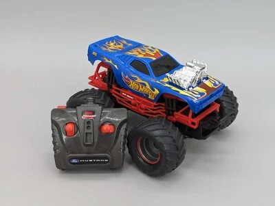 New Bright R/C Hot Wheels Radio Control Rodger Dodger Monster Truck 1/24 Works - Image 1 of 4