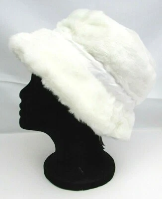 Sombrero de mujer NINE WEST blanco de piel sintética con hebilla NUEVO  Foto 1 de 4