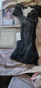 MODERN FAMILY Gloria (Sofia Vergara) Screen Worn Dress - Picture 1 of 7