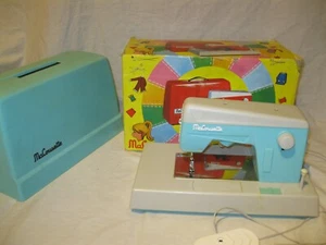 Vintage 70s Ancienne MACHINE À COUDRE MA COUSETTE BLEU en BOÎTE D'ORIGINE Enfant - Photo 1/24