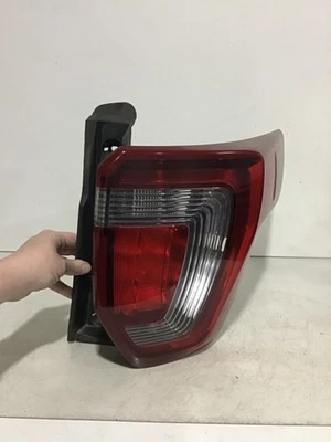 2016 2017 2018 2019 FORD EXPLORER RH PASSENGER TAIL LIGHT OEM C103R 15829 Foto 1 de 4