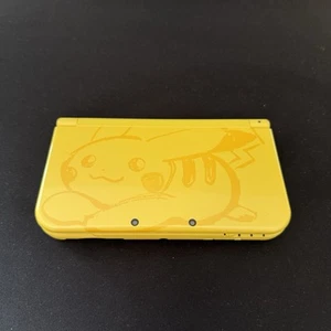 Sistema portátil Nintendo 3DS XL edición Pikachu amarillo - Imagen 1 de 18