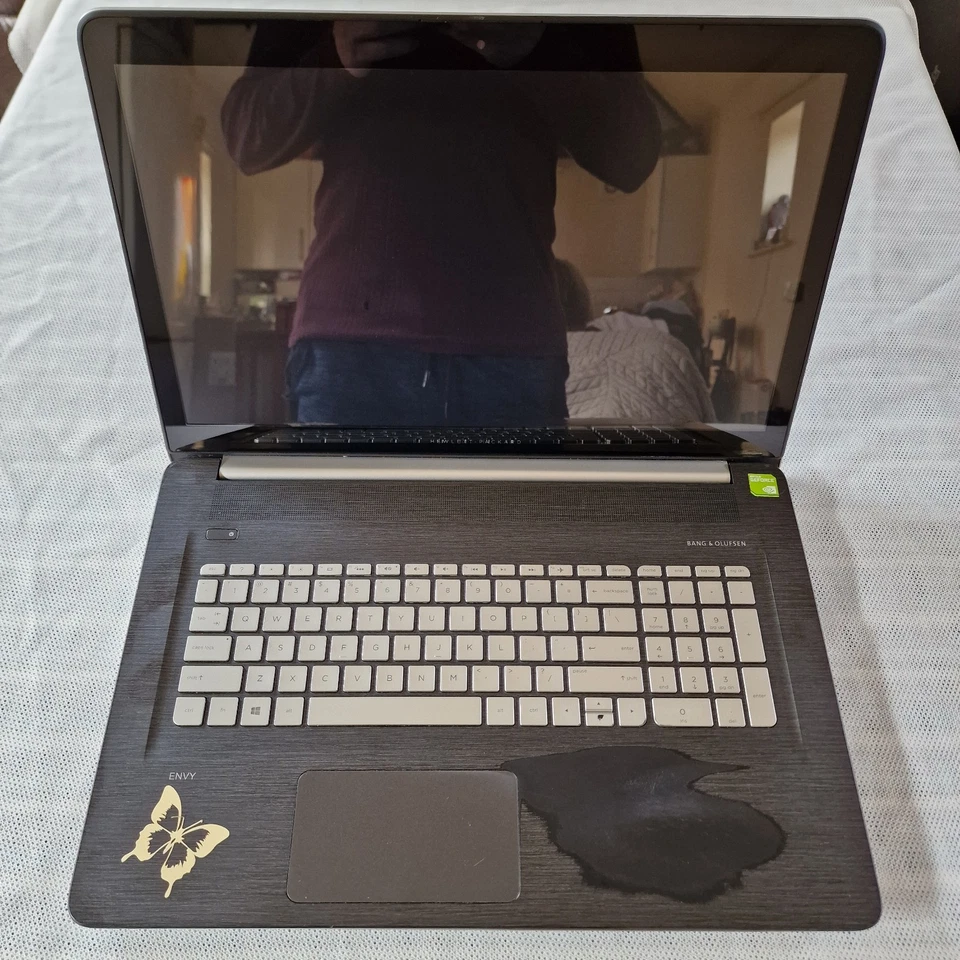 HP ENVY M7-n101dx Touchscreen, i7 ,17.3", NO HDD, 4GB RAM, SPARE OR REPAIR (182) - Image 1 of 4