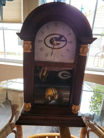 Geeen Bay Packers Clock With Mini Display Case Danbury Mint Cover