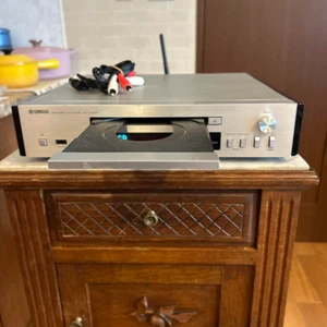 YAMAHA CD-NT670 Network CD Player Wi-Fi Bluetooth FM AirPlay Working Confirmed - Picture 1 of 7