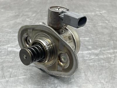 BMW 328i 2013 2,0 L N20 OEM bomba de combustible de alta presión 200 k 13517584461 2012-2016 Foto 1 de 4