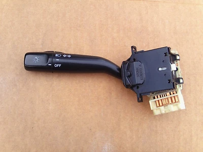 Interruptor de luz intermitente Toyota Camry 1997 1998 1999 2000 2001 Foto 1 de 4