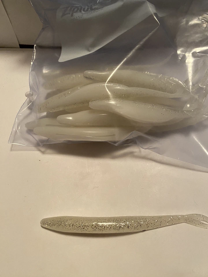 Karina Sizmic Jerk Minnow 18pk Silver Ghost Foto 1 de 4