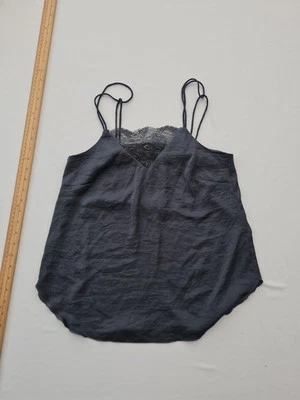 Top de camisola para damas H&M talla 10 gris acento de encaje dobladillo curvo correa de espagueti 866 Foto 1 de 4