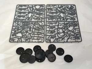 Warhammer 40k - 10x Guerrieri Necron con 3x Sciami Scarabei Canoptek NUOVO su sprue - Foto 1 di 1