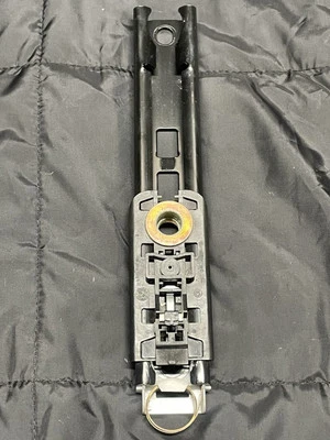 Ajustador de altura del cinturón de seguridad BMW 325 y 330CI/XI/I M3 2001-06 8-207-957 OEM Foto 1 de 3