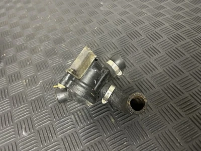 Yamaha TDM 850 1992 termostato y carcasa usados Foto 1 de 3