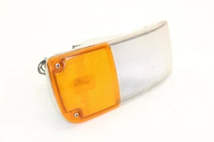 90-96 Nissan 300ZX 2+0 Coupe Passenger Right Front Turn Signal Light - Picture 1 of 12