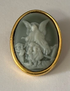 Jasperware Guardian Angel 1” Tall Gold Tone Lapel Tack Pin - Picture 1 of 3