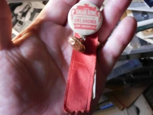 1950? OKLAHOMA SOONERS FÚTBOL AZUCARERO BOTÓN PINBACK VS LOUISIANA - Imagen 1 de 3