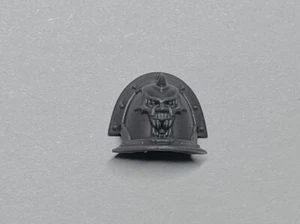 Warhammer 40k Chaos Space Marine Havoc Shoulder Pad (E) - Picture 1 of 3