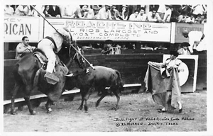 Tauromaquia en Villa Aguda Coahuila México 1952 RPPC - Imagen 1 de 2