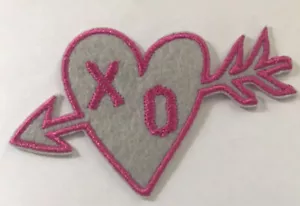 Heart & Arrow XO Patch Nähen oder Aufbügeln NEU - Bild 1 von 2