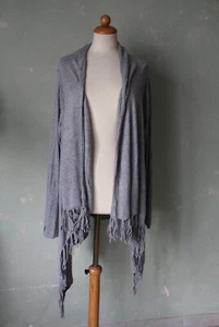 Darling Harbour Cardigan Strickjacke hellgrau lang Fransen weich Gr. 42 XL - Bild 1 von 3