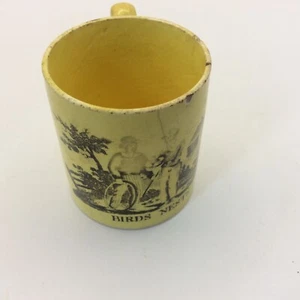 Antica tazza per bambini in miniatura canarino - trasferimento nero - " nido di uccellini" - Foto 1 di 14