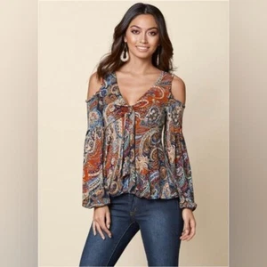 Venus Blumendruck Paisley Cold Shoulder Top Übergröße 3x gebraucht, in einwandfreiem Zustand - Bild 1 von 3