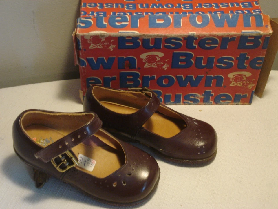 Zapatos de cuero vintage Buster marrón para niñas - color vino oscuro - talla 5 1/2" E nuevos en caja Foto 1 de 1