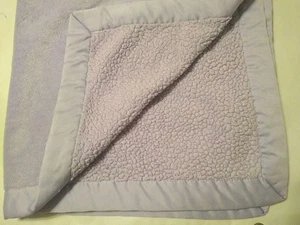 Koala Baby lila Babydecke Mädchen weich Plüsch Lovey Lavendel Sherpa Rückseite - Bild 1 von 5