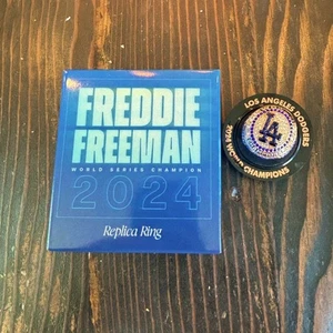 NEU SGA 2024 Los Angeles Dodgers Freddie Freeman World Series Ring und Halter - Bild 1 von 6