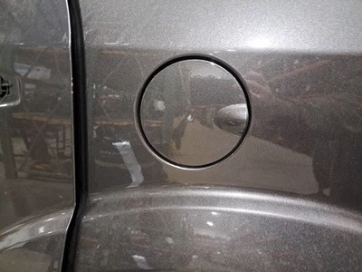 Puerta de llenado de combustible Journey Sku #4299828 2016 Foto 1 de 4