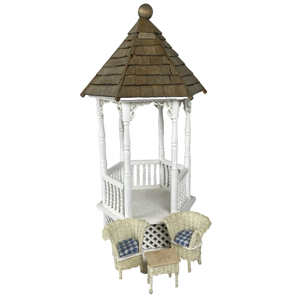 Gazebo blanco miniatura para casa de muñecas 1:24 hecho de kit por pestañas artesanales Haight Chairs Foto 1 de 4