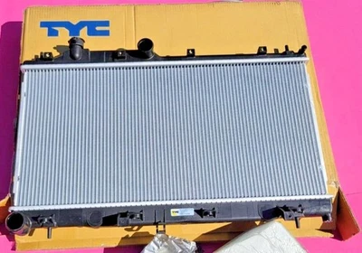 Radiador TYC 13090 compatible con Impreza WRX 2008-2014 2,5 L Turbo (transmisión manual) Foto 1 de 4