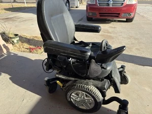Pride Mobility Jazzy J 600 ES Power Chair, Black, Mid Wheel Drive - Picture 1 of 21