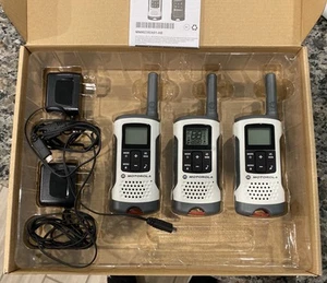 Talk about Two Way Radio By Motorola ( Set Of 3) - Zdjęcie 1 z 4