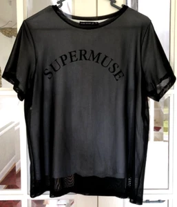 Bershka Damen Supermuse T-Shirt mit Netzauflage Größe S - Bild 1 von 4