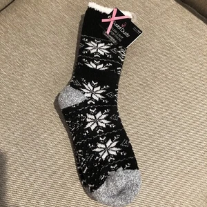 Cuddl Dudds Black/White Snowflake Double Layer Lounge Socks ~ Size 4 - 10 ~ New - Picture 1 of 2