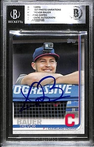 CARTOLINA TREVOR BAUER FIRMATA AUTO'D 2019 TOPPS SP #110 BAS COA CLEVELAND INDIANS - Foto 1 di 3