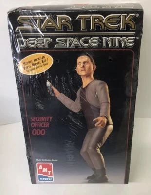 Star Trek Deep Space Nine Security Officer Odo Collector's  Series Model Kit DS9 - Image 1 of 2