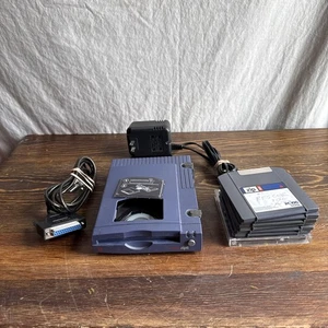 Original iOmega Zip 100 Zip Drive Z100P2 Laufwerk mit gebrauchten Festplatten und Adapter - Bild 1 von 7