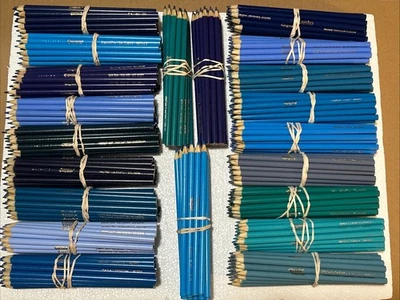 (420) Crayola Colored Pencils  (Blue Ombré Mix) BULK - Image 1 of 4