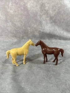 Vintage Brown Plastic Horse Toy figure Lot Of (2) Brown And Cream Color - Picture 1 of 8