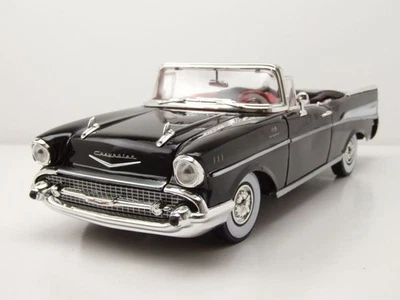 Chevrolet Bel Air Convertible 1957 Nero James Bond Modellino Auto 1:18 MotorMax - Immagine 1 di 4